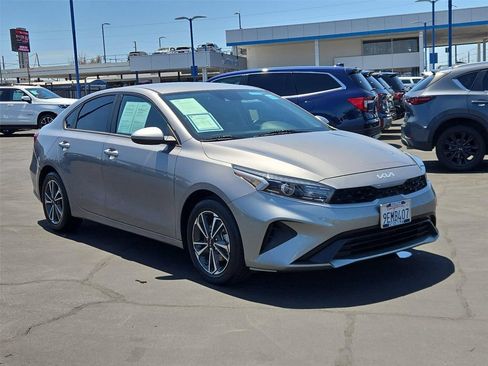 Used 2023 Kia Forte LXS FWD image 25