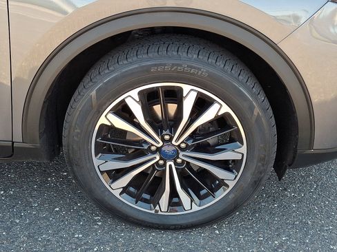 Certified 2022 Ford Escape SE w/ SE Sport Appearance Package image 8