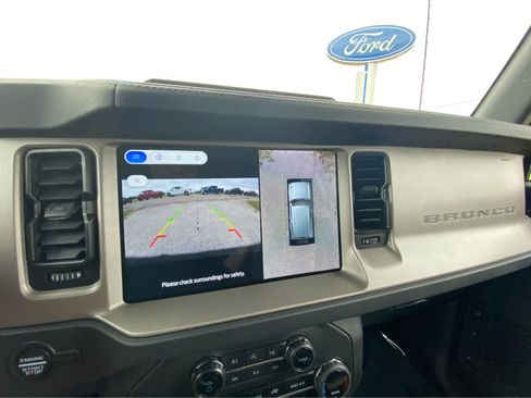 Used 2025 Ford Bronco Outer Banks AWD/4WD image 38