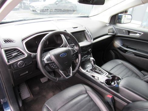 Used 2017 Ford Edge SEL w/ Equipment Group 201A AWD/4WD image 16