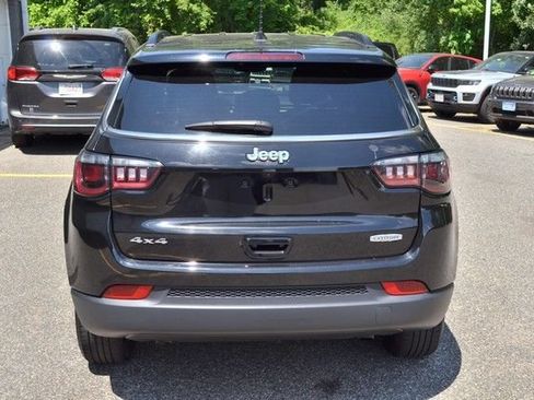 Used 2024 Jeep Compass Latitude AWD/4WD image 7