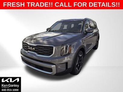 Used 2024 Kia Telluride S w/ S Sunroof Package