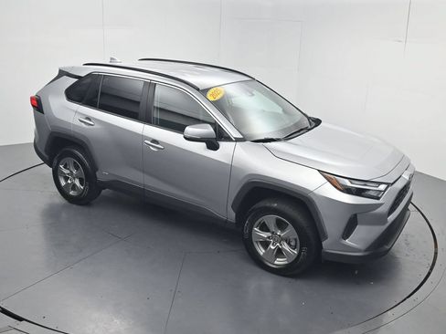 Used 2025 Toyota RAV4 XLE AWD/4WD image 48