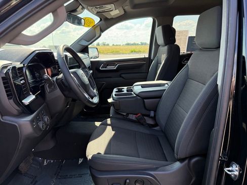 Used 2024 Chevrolet Silverado 1500 LT AWD/4WD image 5