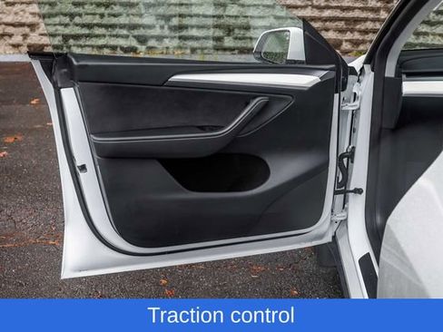 Used 2024 Tesla Model Y Long Range AWD/4WD image 27