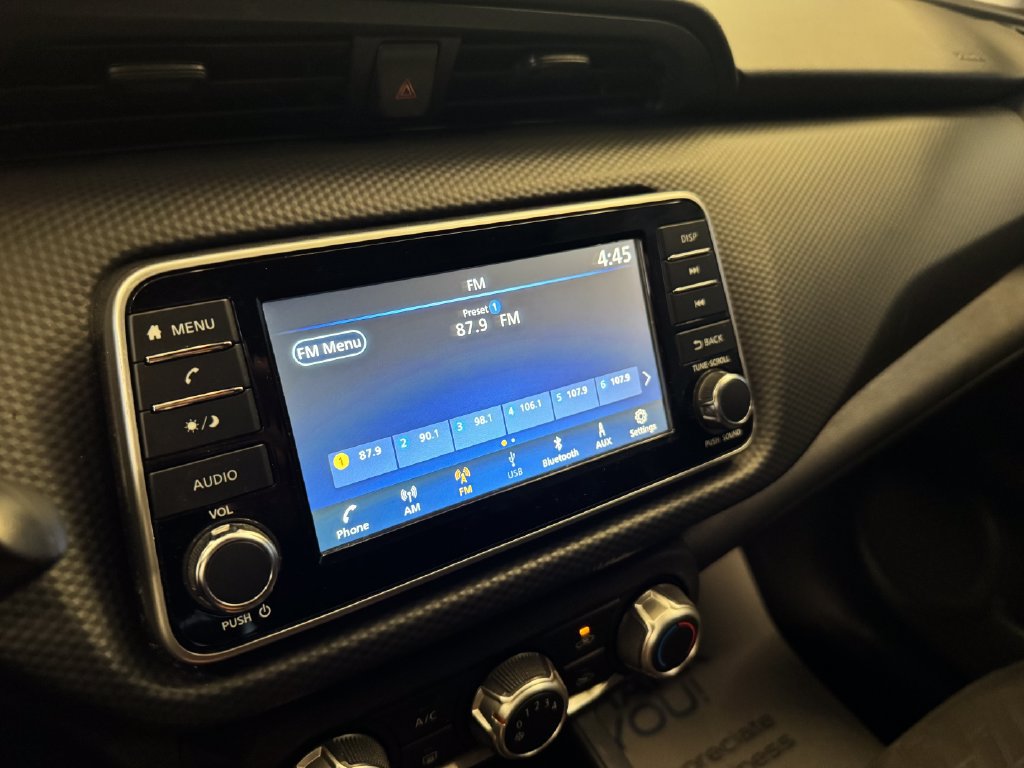 Used 2021 Nissan Kicks S FWD image 13