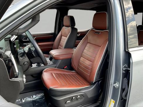 Used 2024 GMC Sierra 1500 Denali Ultimate AWD/4WD image 23