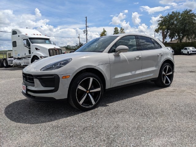 Used 2023 Porsche Macan Turbo AWD/4WD image 8