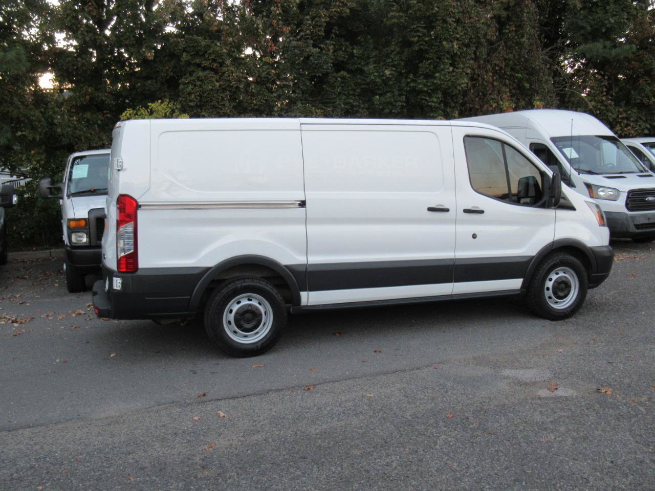 Used 2018 Ford Transit 150 130 Low Roof RWD image 21