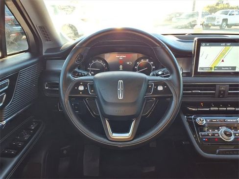 Certified 2021 Lincoln Corsair AWD image 11