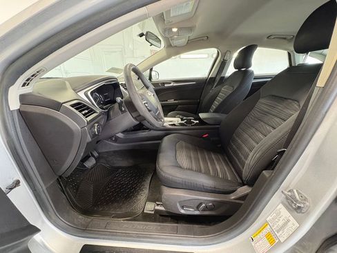 Used 2016 Ford Fusion SE image 15