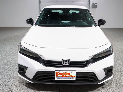 Used 2024 Honda Civic Sport image 4