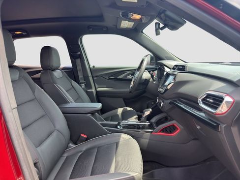 Used 2023 Chevrolet TrailBlazer RS w/ Sun and Liftgate Package AWD/4WD image 17