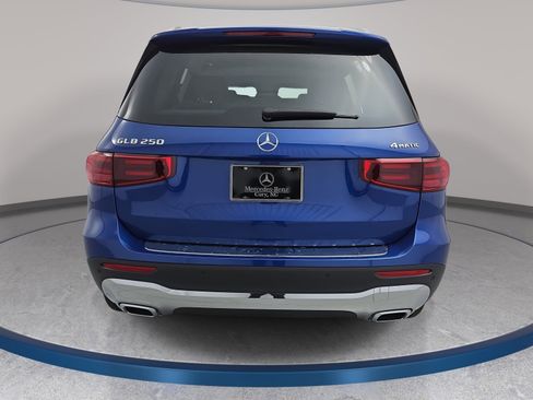 New 2026 Mercedes-Benz GLB 250 4MATIC image 6