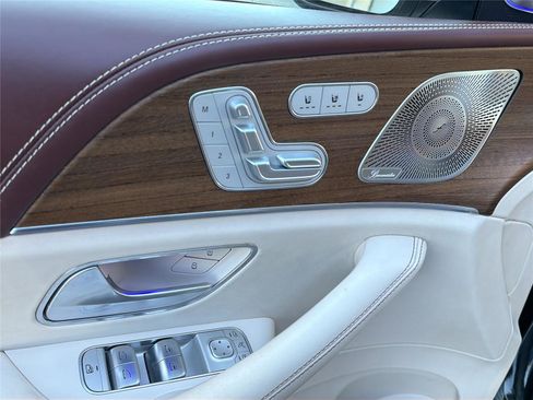 Used 2021 Mercedes-Benz Maybach GLS 600 4MATIC image 44