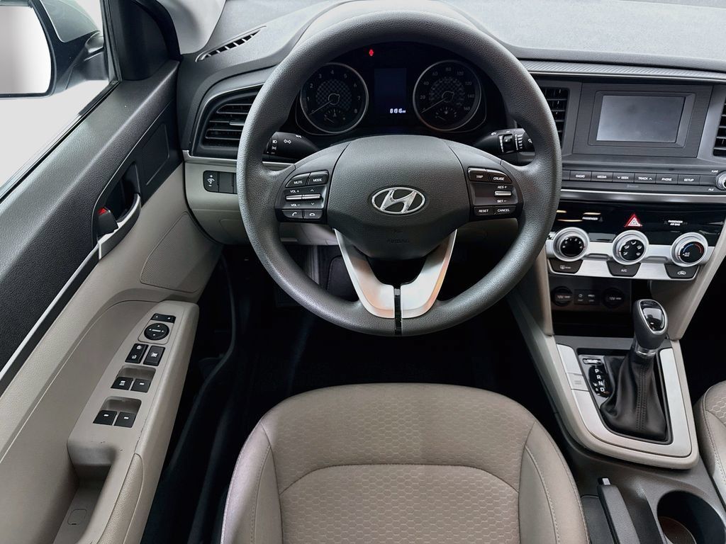 Used 2019 Hyundai Elantra SE FWD image 10