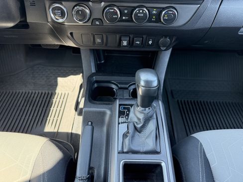 Used 2023 Toyota Tacoma TRD Sport AWD/4WD image 23