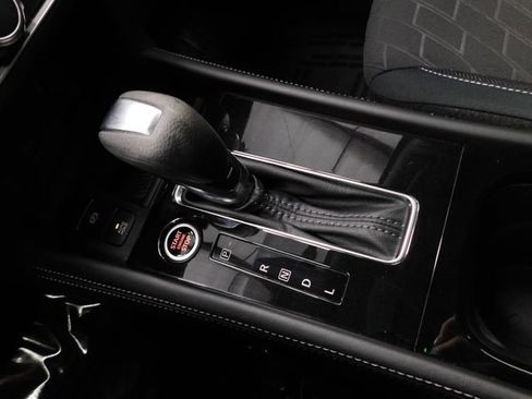 Used 2024 Nissan Kicks SV image 31