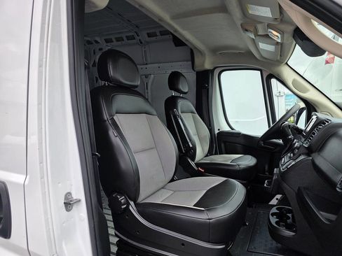 Used 2023 RAM ProMaster 2500 image 9