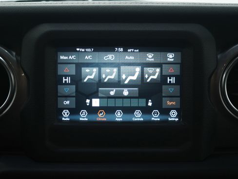 Used 2021 Jeep Wrangler Unlimited Sahara w/ LED Lighting Group image 17