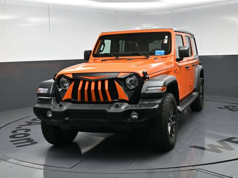 Used 2025 Jeep Wrangler Unlimited Sport AWD/4WD image 5