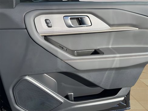 New 2026 Ford Explorer Active image 27