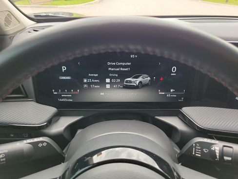 Certified 2025 Nissan Kicks SR FWD image 25