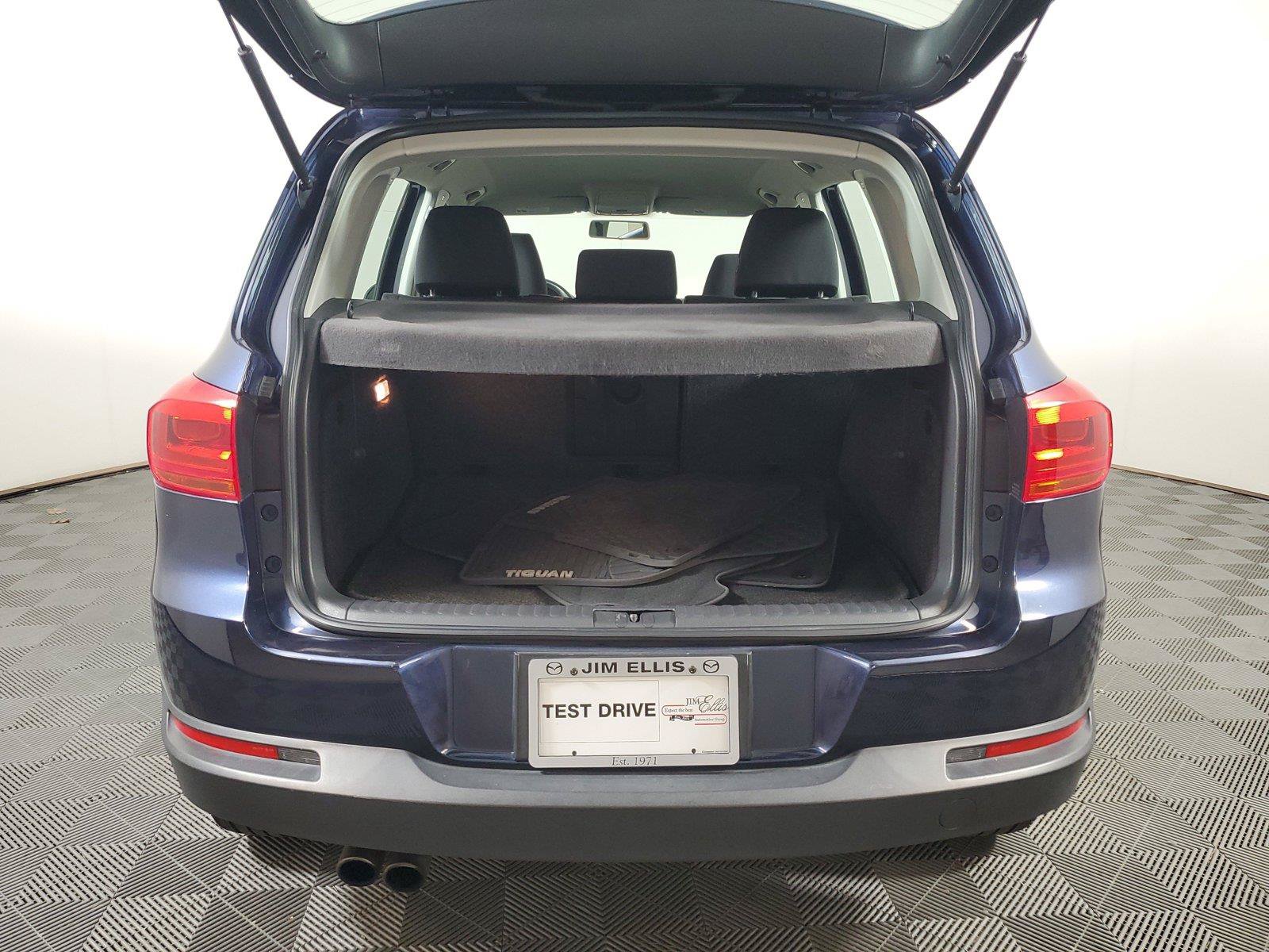 Used 2015 Volkswagen Tiguan S FWD image 9