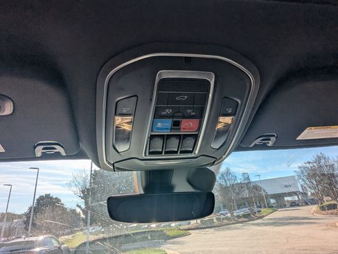 Used 2022 Jeep Wagoneer Series III w/ Premium Group I image 28