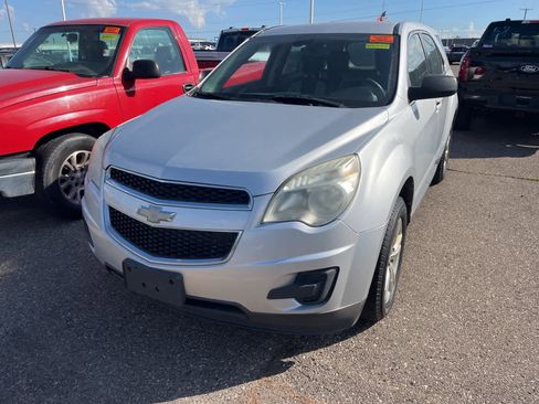 Used 2011 Chevrolet Equinox LS image 3