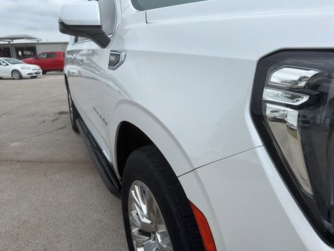 Used 2021 GMC Yukon XL Denali image 9