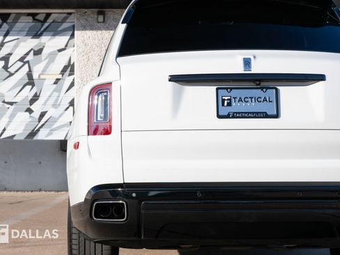 Used 2022 Rolls-Royce Cullinan image 15