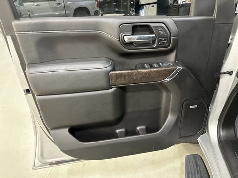 Used 2022 GMC Sierra 2500 Denali image 17
