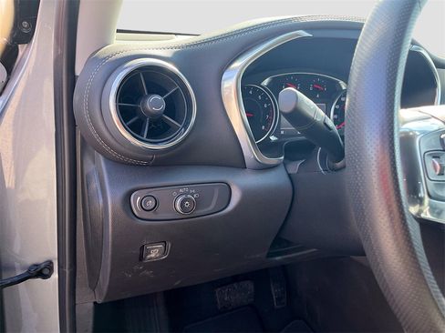 Used 2023 Chevrolet Blazer LT image 10