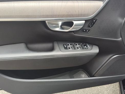 Used 2023 Volvo S90 B6 Plus AWD/4WD image 17