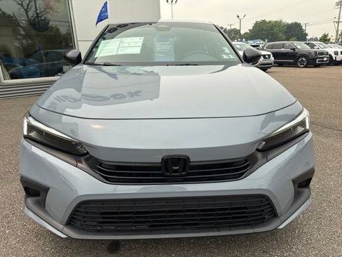 Used 2022 Honda Civic Sport image 3