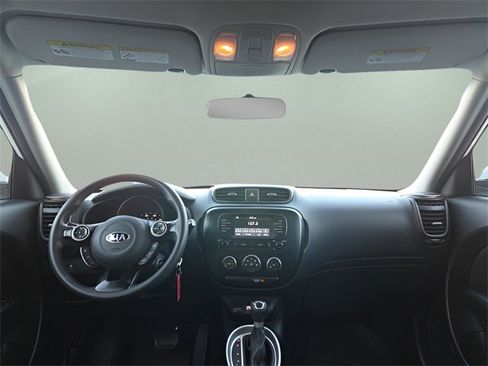 Used 2019 Kia Soul Base image 10
