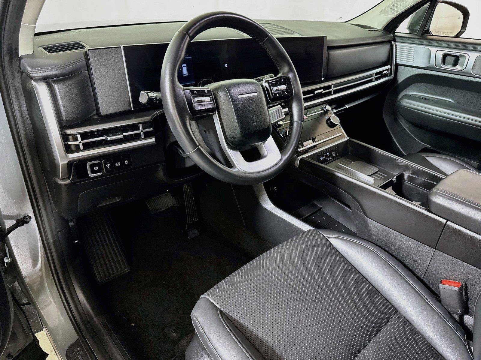 Used 2026 Hyundai Santa Fe SEL FWD image 7