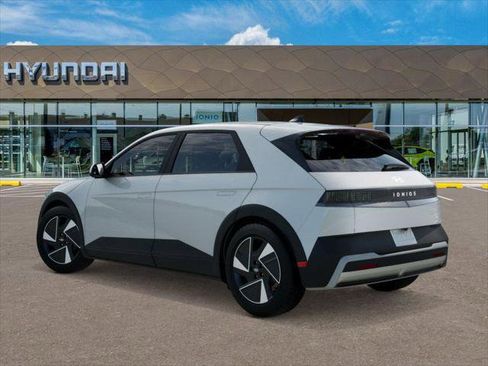 New 2026 Hyundai Ioniq 5 SEL AWD/4WD image 5