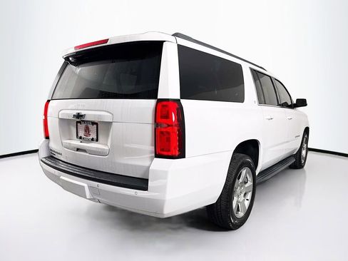 Used 2018 Chevrolet Suburban LT image 10