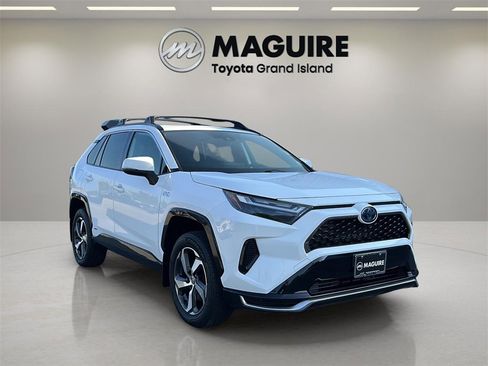 Used 2022 Toyota RAV4 SE image 27