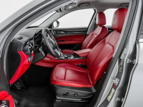 Used 2019 Alfa Romeo Stelvio RWD image 27