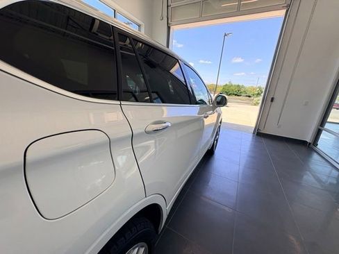 Used 2019 Buick Envision Premium AWD/4WD image 10