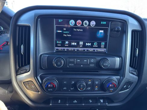 Used 2017 Chevrolet Silverado 2500 LT w/ LT Convenience Package image 16