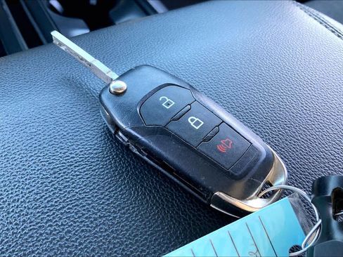 Used 2024 Ford F150 XLT w/ Mobile Office Package image 15