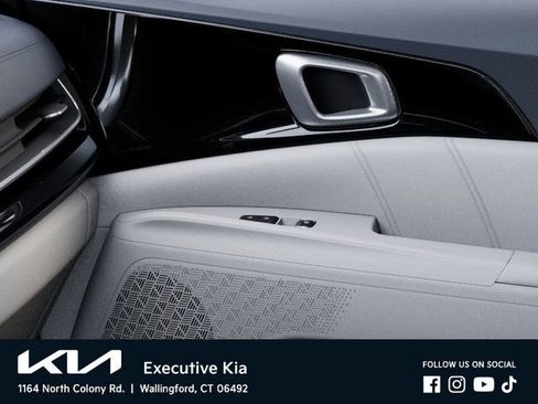 New 2026 Kia Carnival SX Prestige FWD image 25
