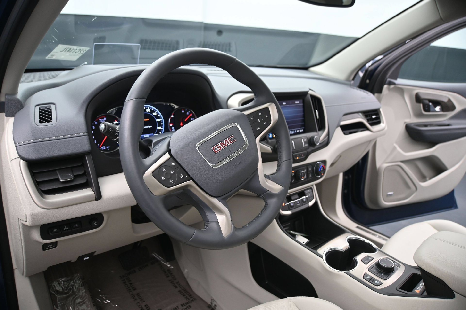 Used 2024 GMC Terrain Denali w/ Denali Premium Package AWD/4WD image 23