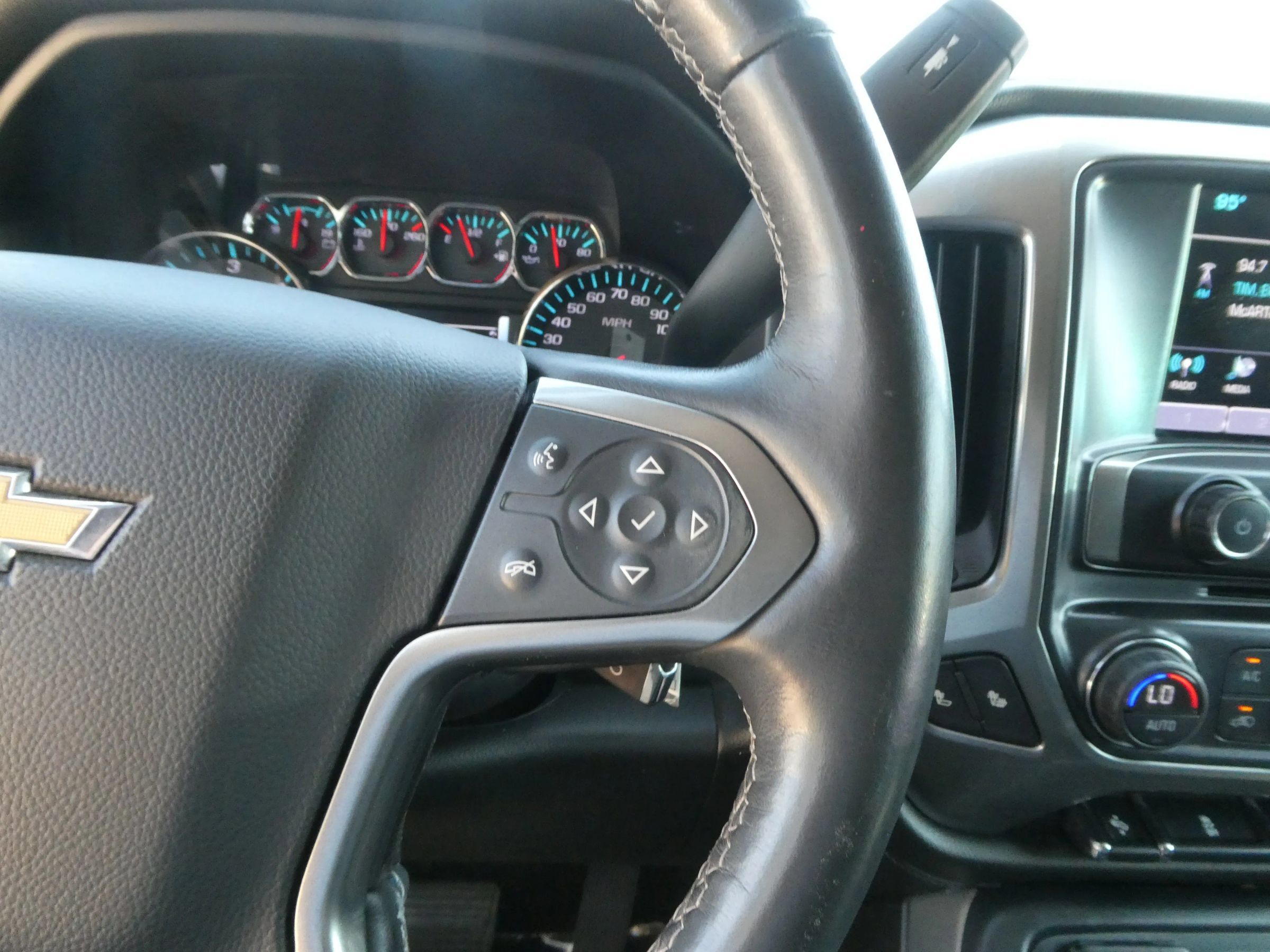 Used 2016 Chevrolet Silverado 1500 LTZ Z71 w/ LTZ Plus Package AWD/4WD image 19
