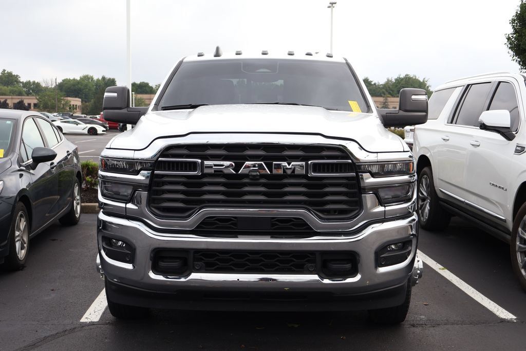 Used 2025 RAM 3500 Tradesman AWD/4WD image 2