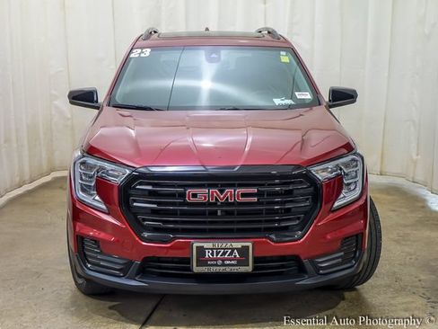 Certified 2023 GMC Terrain SLE w/ Driver Convenience Package AWD/4WD image 7